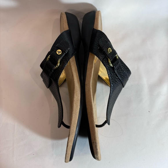 LAUREN RALPH LAUREN Sz 10B Vegan Leather Toe Post Side Buckle Slip On Sandals - Picture 6 of 9
